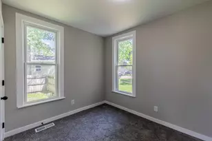 324 W Sumner St, Streator, IL 61364 - Photo 17