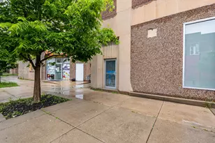 2520 W Devon Ave, Chicago, IL 60659 - Photo 11