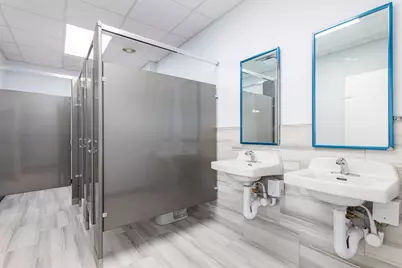 2520 W Devon Avenue #2, Chicago, IL 60659 - Photo 9