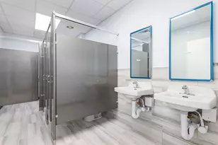 2520 W Devon Ave, Chicago, IL 60659 - Photo 9