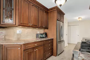 40 N Tower Rd, Oak Brook, IL 60523 - Photo 9