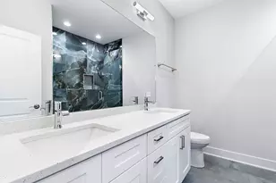 4231 S Champlain Ave, Chicago, IL 60653 - Photo 11