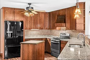 1515 Belclare Rd, Normal, IL 61761 - Photo 7