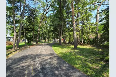 34110 S Circle Drive, Grayslake, IL 60030 - Photo 3