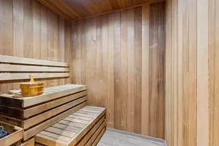 21 E Huron St, Chicago, IL 60611 - Photo 49