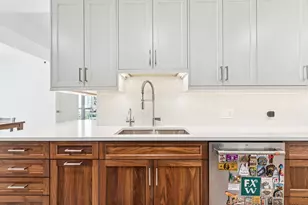 21 E Huron St, Chicago, IL 60611 - Photo 23