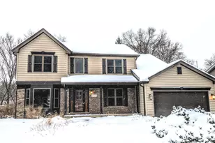 2705 Colonial Dr, Elgin, IL 60124 - Photo 1