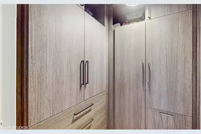 401 E Ontario Street #1802, Chicago, IL 60611 - Photo 17