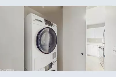 401 E Ontario Street #1802, Chicago, IL 60611 - Photo 21