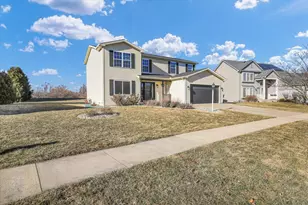 905 Bergamot St, Savoy, IL 61874 - Photo 3