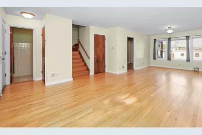 7754 S Yates Boulevard, Chicago, IL 60649 - Photo 7