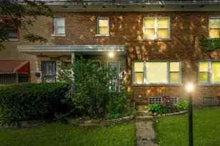 7754 S Yates Blvd, Chicago, IL 60649 - Photo 3