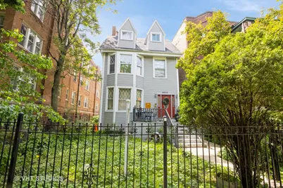 4652 N Magnolia Avenue, Chicago, IL 60640 - Photo 1
