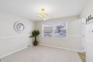 16010 Dobson Ave, South Holland, IL 60473 - Photo 9