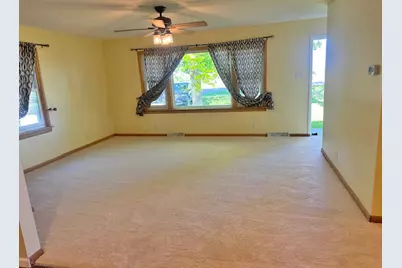 241 N Somonauk Road, Cortland, IL 60112 - Photo 3