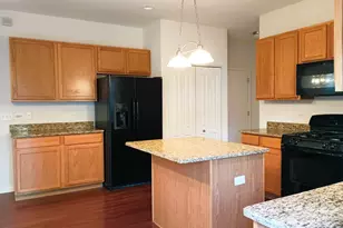 777 W Mystic Ln, Romeoville, IL 60446 - Photo 9