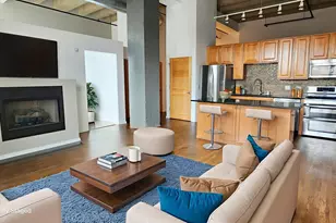 1645 W Ogden Ave, Chicago, IL 60612 - Photo 5