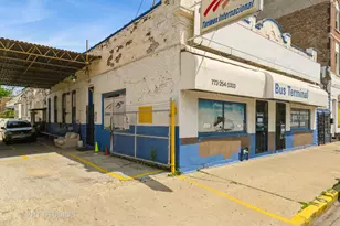 2139 S California Ave, Chicago, IL 60608 - Photo 1