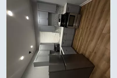 7843 S Marquette Avenue, Chicago, IL 60649 - Photo 7