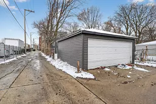7843 S Marquette Ave, Chicago, IL 60649 - Photo 27