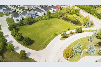 11 Executive Drive, Hawthorn Woods, IL 60047 - Photo 1