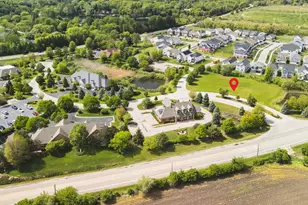 11 Executive Dr, Hawthorn Woods, IL 60047 - Photo 9