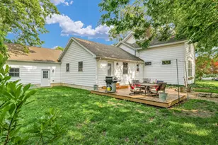 320 E Locust St, Watseka, IL 60970 - Photo 7