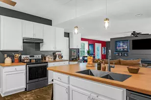 320 E Locust St, Watseka, IL 60970 - Photo 45