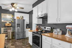 320 E Locust St, Watseka, IL 60970 - Photo 47