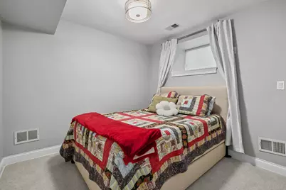 2017 W Evergreen Avenue #102, Chicago, IL 60622 - Photo 17