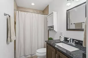 7733 N Marshfield Ave, Chicago, IL 60626 - Photo 13