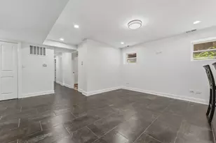 7733 N Marshfield Ave, Chicago, IL 60626 - Photo 17