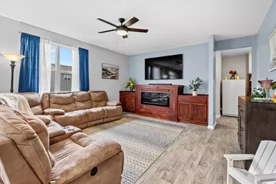 6904 Spruce Court, Wonder Lake, IL 60097 - Photo 7