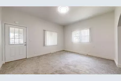 418 S Main Street, Rankin, IL 60960 - Photo 7