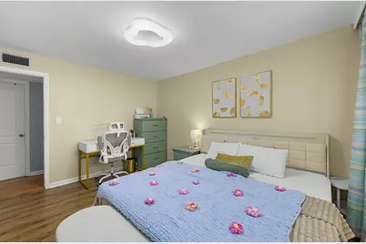 [Address not provided], Willowbrook, IL 60527 - Photo 13