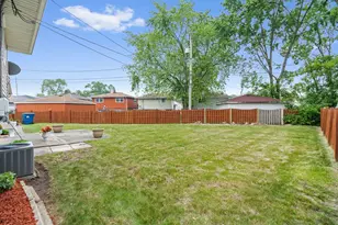 15240 Woodlawn Ave, Dolton, IL 60419 - Photo 3