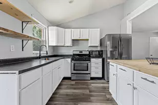 3120 17th St, Rockford, IL 61109 - Photo 13