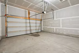 347 N Aspen Dr, Cortland, IL 60112 - Photo 39