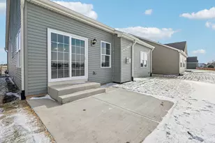 347 N Aspen Dr, Cortland, IL 60112 - Photo 41