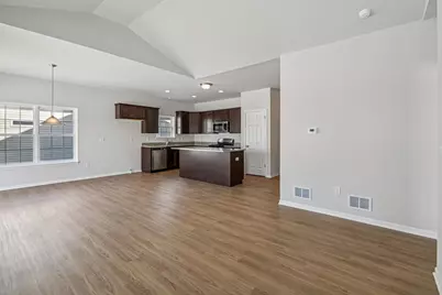 347 N Aspen Drive, Cortland, IL 60112 - Photo 17