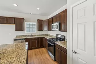 347 N Aspen Dr, Cortland, IL 60112 - Photo 11