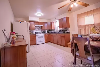 7844 S Jeffery Boulevard, Chicago, IL 60649 - Photo 15