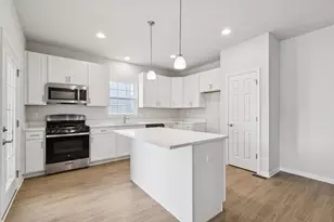 803 Station Blvd, Elburn, IL 60119 - Photo 13