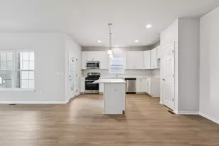 803 Station Blvd, Elburn, IL 60119 - Photo 11