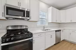 803 Station Blvd, Elburn, IL 60119 - Photo 15