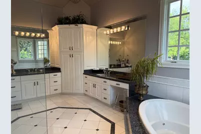 [Address not provided], Hinsdale, IL 60521 - Photo 15