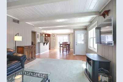 [Address not provided], Deerfield, IL 60015 - Photo 5