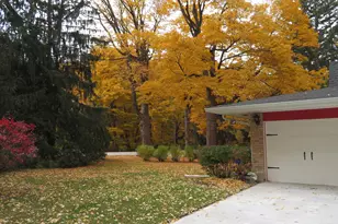 42W490 Kedeka Rd, Sugar Grove, IL 60554 - Photo 3