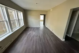 7816 S Jeffery Blvd, Chicago, IL 60649 - Photo 11