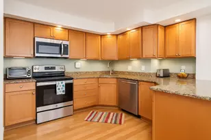 465 W Dominion Dr, Wood Dale, IL 60191 - Photo 7